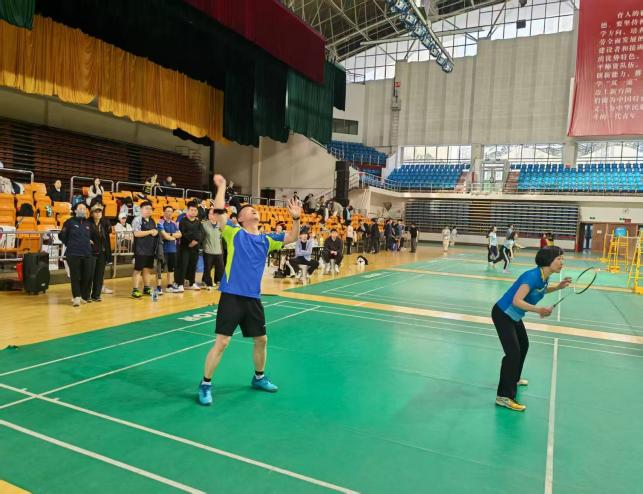 卡塔尔代表团在羽毛球比赛中获得佳绩